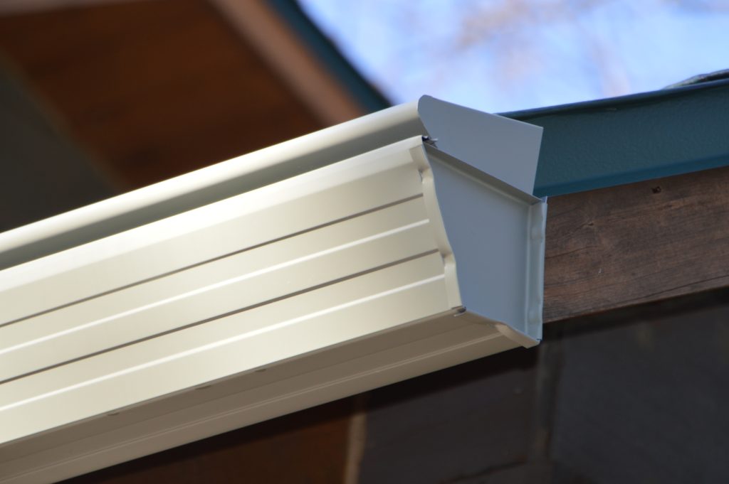 Gutter cap
